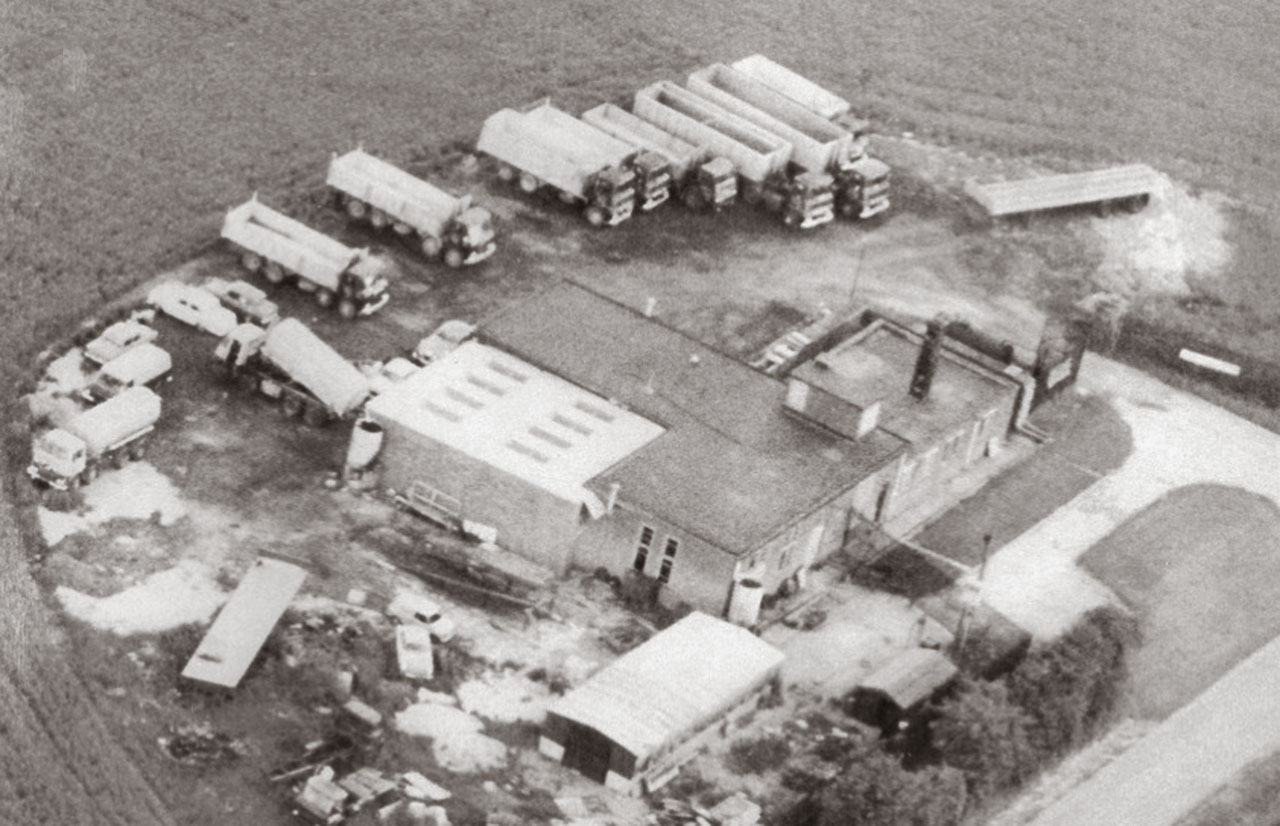 1966 Relocated from Cecil Ellis’s Bridge Pitt Farm in Ketton to the redundant MOD property